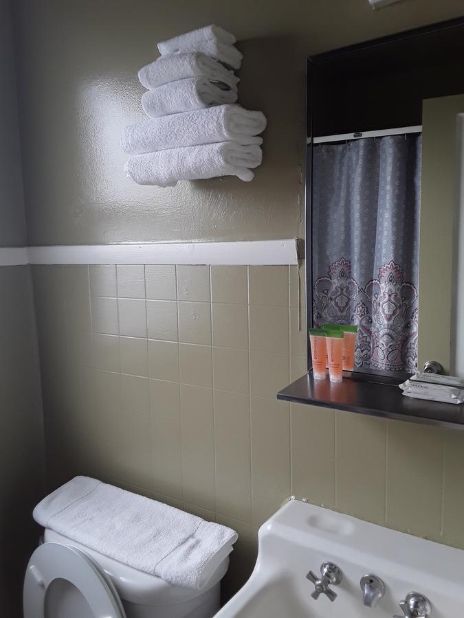 Eddy'S Motel Butte ภายนอก รูปภาพ